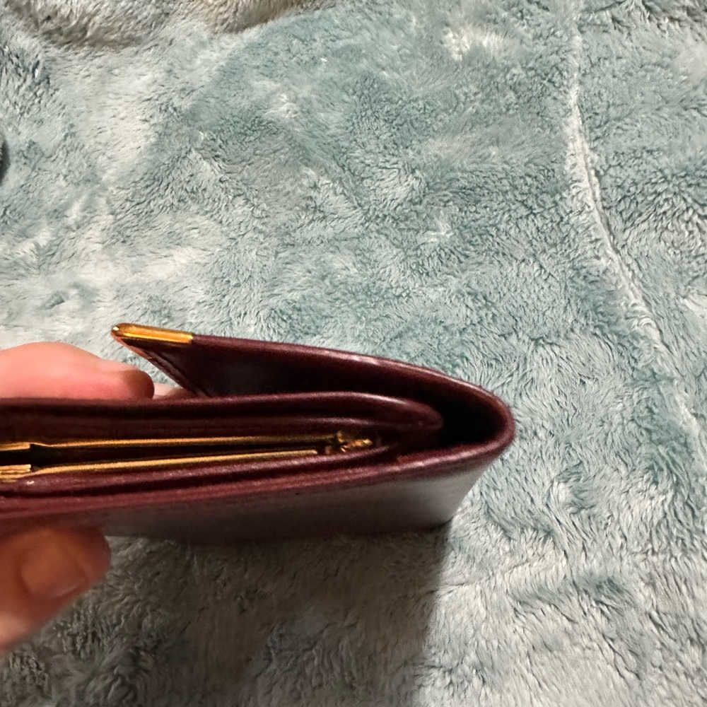 Cartier Burgundy Tri Fold Wallet With Kiss Lock 💋 - Picture 11 of 15
